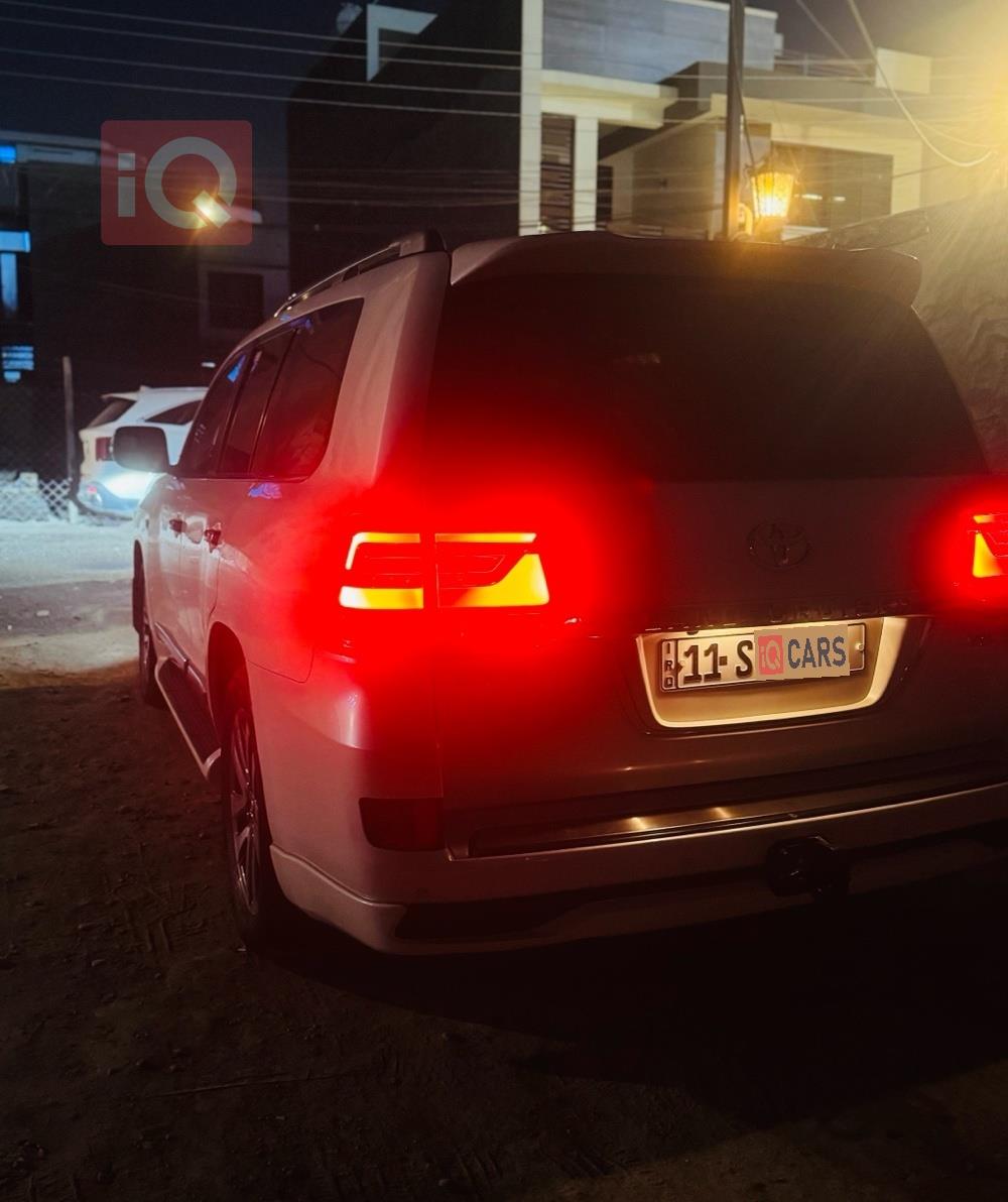 تويوتا لاندكروزر